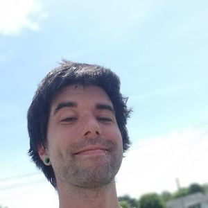 Meet your Posher, Derrick